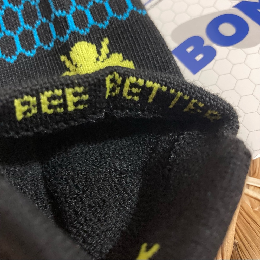 🆕 “Be Better” 1 pair of Bombas Black Ankle Socks with Blue/Orange Bumblebee! 💥 - Picture 5 of 6